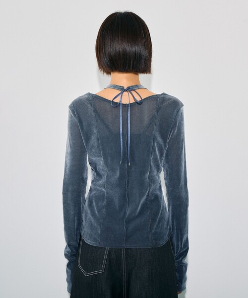 UNITED TOKYO（ユナイテッドトウキョウ）の「《完売間近！》スリットネックベロアプルオーバー｜ウォッシャブル/ストレッチ/細見え/カットアウト/秋服（Tシャツ/カットソー・レディース・ブラック/グレー/ブルー・FREE）」の12枚目の写真