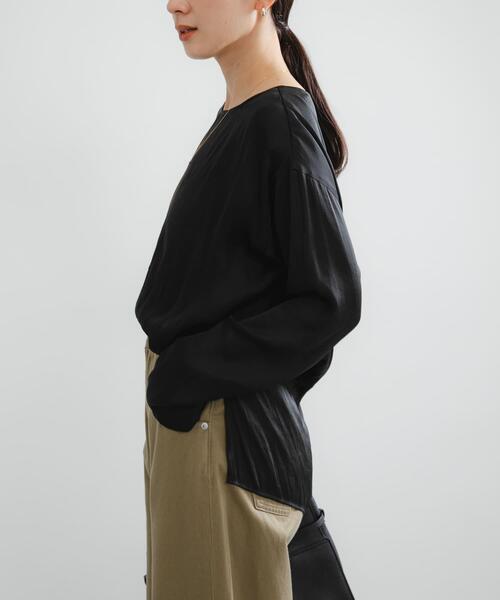 URBAN RESEARCH(アーバンリサーチ)の「ヴィンテージサテンTシャツブラウス(シャツ/ブラウス・レディース・ブラック/オフホワイト・FREE)」の17枚目の写真
