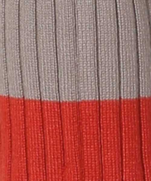 LAKOLE(ラコレ)の「12ゲージ袖配色ニット / 575972(ニット/セーター・レディース・モカ/ホワイト×ブラック/ブラック/ブルー・FREE)」の21枚目の写真