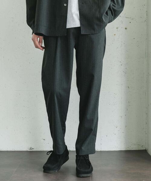 URBAN RESEARCH DOORS（アーバンリサーチドアーズ）の「ウールライクイージートラウザー（その他パンツ・メンズ・カーキ/ネイビー/グレー系その他/ブラウン・SMALL/MEDIUM/LARGE）」の2枚目の写真