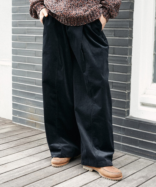 PUBLUX（パブリュクス）の「PUBLUX/パブリュクス ワイドコーデュロイイージーパンツ(限定展開)（その他パンツ・メンズ・ブラック/ブラウン/ベージュ・LARGE/MEDIUM/SMALL）」の4枚目の写真