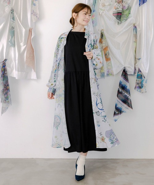 ScoLar（スカラー）の「ScoLar(スカラー) 星座と花束柄シャツワンピース（シャツワンピース・レディース・ブラック/グレー・MEDIUM）」の10枚目の写真