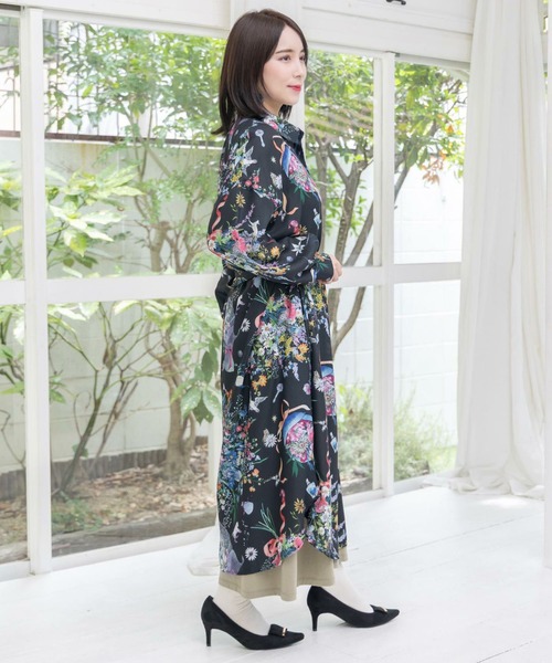 ScoLar（スカラー）の「ScoLar(スカラー) 星座と花束柄シャツワンピース（シャツワンピース・レディース・ブラック/グレー・MEDIUM）」の16枚目の写真