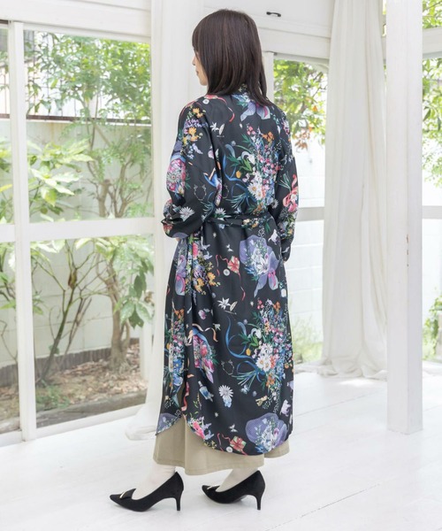 ScoLar（スカラー）の「ScoLar(スカラー) 星座と花束柄シャツワンピース（シャツワンピース・レディース・ブラック/グレー・MEDIUM）」の17枚目の写真