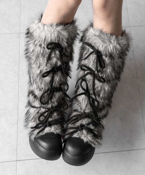 me+em select(ミームセレクト)の「【 2color 】ボリュームフェイクファーレースアップロングブーツ / volume fake fur laceup long boots(ブーツ・レディース・ブラック/ブラウン・36/37/40/38/39)」の12枚目の写真