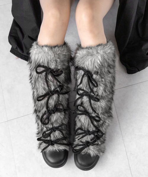 me+em select(ミームセレクト)の「【 2color 】ボリュームフェイクファーレースアップロングブーツ / volume fake fur laceup long boots(ブーツ・レディース・ブラック/ブラウン・36/37/40/38/39)」の19枚目の写真