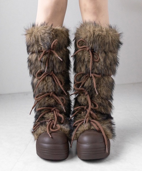 me+em select(ミームセレクト)の「【 2color 】ボリュームフェイクファーレースアップロングブーツ / volume fake fur laceup long boots(ブーツ・レディース・ブラック/ブラウン・36/37/40/38/39)」の22枚目の写真