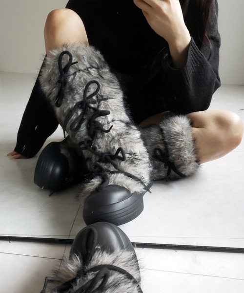 me+em select(ミームセレクト)の「【 2color 】ボリュームフェイクファーレースアップロングブーツ / volume fake fur laceup long boots(ブーツ・レディース・ブラック/ブラウン・36/37/40/38/39)」の11枚目の写真
