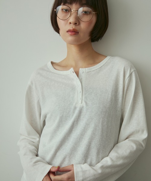 full/fill.(フルフィル)の「henly neck loose T / ヘンリーネックルーズT(Tシャツ/カットソー・レディース・ネイビー/オフホワイト・FREE)」の1枚目の写真