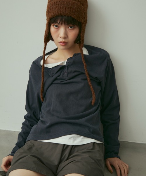 full/fill.(フルフィル)の「henly neck loose T / ヘンリーネックルーズT(Tシャツ/カットソー・レディース・ネイビー/オフホワイト・FREE)」の13枚目の写真