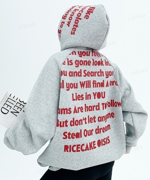 Dalfwin(ダールフィン)の「韓国ファッション RICECAKEレッドバックロゴフーディー(パーカー・レディース・グレー・FREE)」の11枚目の写真