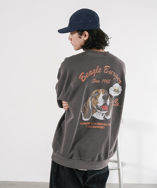 BAYFLOW（ベイフロー）の「≪新色登場・WEB限定カラーあり≫ヴィンテージライクアニマルスウェット［ユニセックス］（スウェット・メンズ・チャコール/オフホワイト/グリーン/ブラウン/ホワイト系その他/レッド/ブラック系その他/ネイビー/イエロー/ピンク/カーキ・MEDIUM/LARGE）」の5枚目の写真