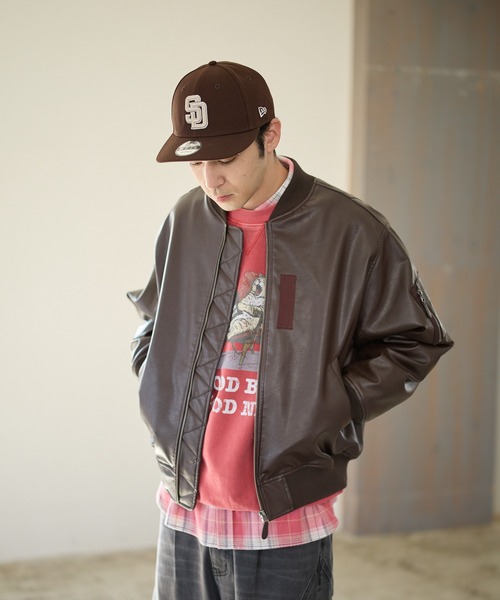 BAYFLOW（ベイフロー）の「≪新色登場・WEB限定カラーあり≫ヴィンテージライクアニマルスウェット［ユニセックス］（スウェット・メンズ・チャコール/オフホワイト/グリーン/ブラウン/ホワイト系その他/レッド/ブラック系その他/ネイビー/イエロー/ピンク/カーキ・MEDIUM/LARGE）」の13枚目の写真