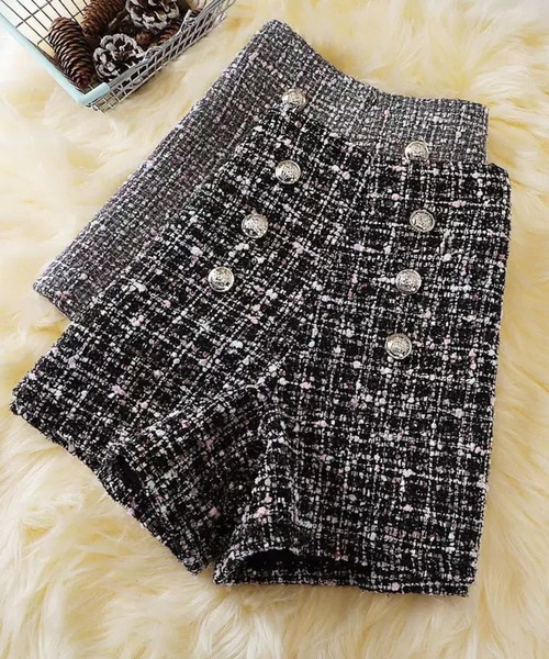 SPIGA(スピーガ)の「ダブルボタンツイードショートパンツ(その他パンツ・レディース・グレー/ブラック・SMALL/MEDIUM/LARGE/X-LARGE)」の7枚目の写真
