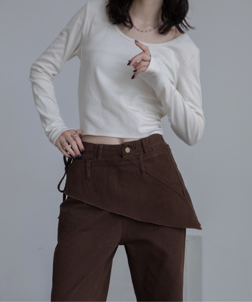 VACANCY(ヴァカンシー)の「ざっくりUネッククロップド丈トップス(Tシャツ/カットソー・レディース・アイボリー/ブラック/ブラウン/チャコールグレー・FREE)」の16枚目の写真
