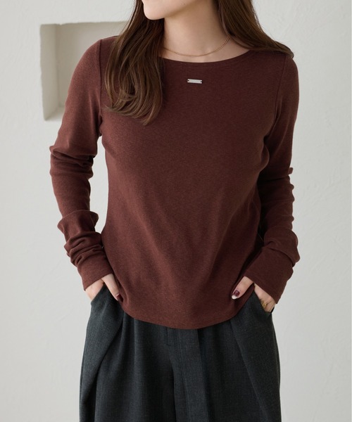 apres jour clair（アプレジュールクレア）の「【apres jour clair】プレート付きトップス（Tシャツ/カットソー・レディース・オレンジ系その他/アイボリー/ブラック/ブラウン系その他/ベージュ/オフホワイト/ピンク・X-LARGE/フリー）」の7枚目の写真