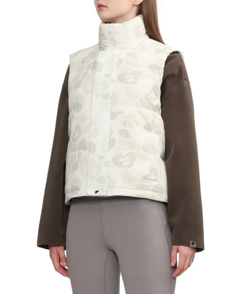 A BATHING APE(アベイシングエイプ)の「CAMO VEST DOWN JACKET(ダウンベスト・レディース・アイボリー・SMALL)」の3枚目の写真