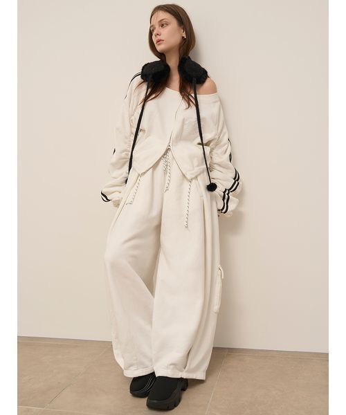 SNIDEL（スナイデル）の「【SNIDEL/NUTMEG】オフショルジップロゴプルオーバー（スウェット・レディース・グレー/ホワイト/ピンク・F）」の5枚目の写真