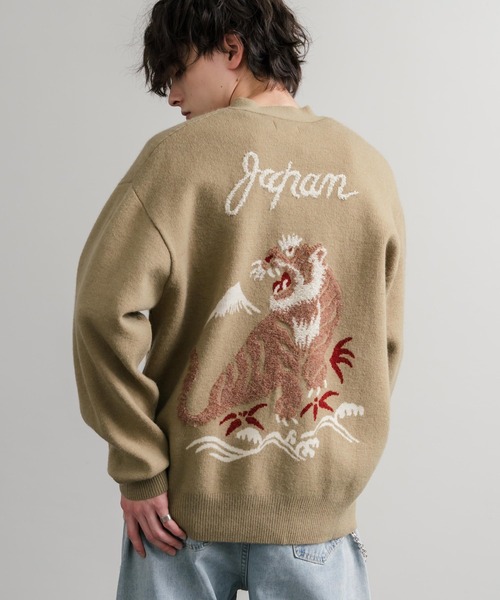 KRIFF MAYER（クリフメイヤー）の「KRIFF MAYER クリフメイヤー もちのび虎刺繍Vネックニットカーディガン 2523100（カーディガン/ボレロ・メンズ・ブルー/ブラック/ベージュ/カーキ・XL/L/M）」の3枚目の写真