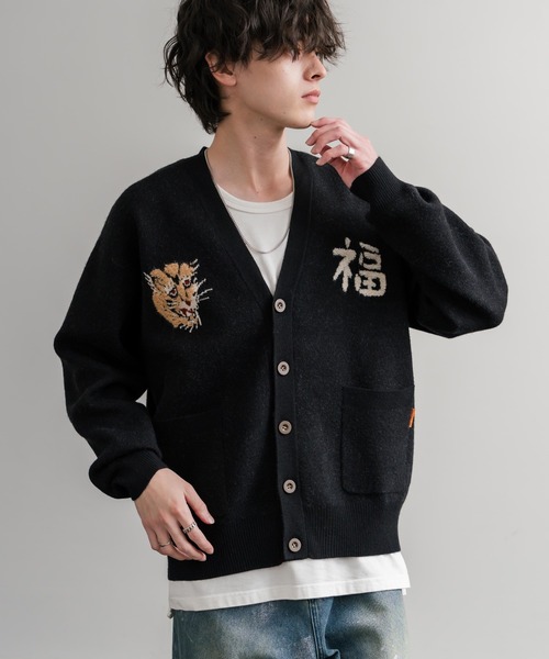 KRIFF MAYER（クリフメイヤー）の「KRIFF MAYER クリフメイヤー もちのび虎刺繍Vネックニットカーディガン 2523100（カーディガン/ボレロ・メンズ・ブルー/ブラック/ベージュ/カーキ・XL/L/M）」の18枚目の写真