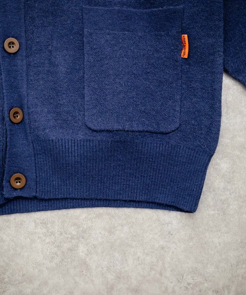 KRIFF MAYER（クリフメイヤー）の「KRIFF MAYER クリフメイヤー もちのび虎刺繍Vネックニットカーディガン 2523100（カーディガン/ボレロ・メンズ・ブルー/ブラック/ベージュ/カーキ・XL/L/M）」の6枚目の写真