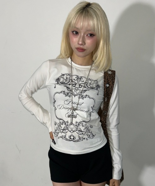 .KOM(ドットコム)の「A'GEM/9 × .kom 『.KOM/ドットケーオーエム』Gothic Frame Print Long Sleeve/ゴシックフレームプリントロングスリーブ(Tシャツ/カットソー・レディース・アイボリー/ブラック・FREE)」の18枚目の写真