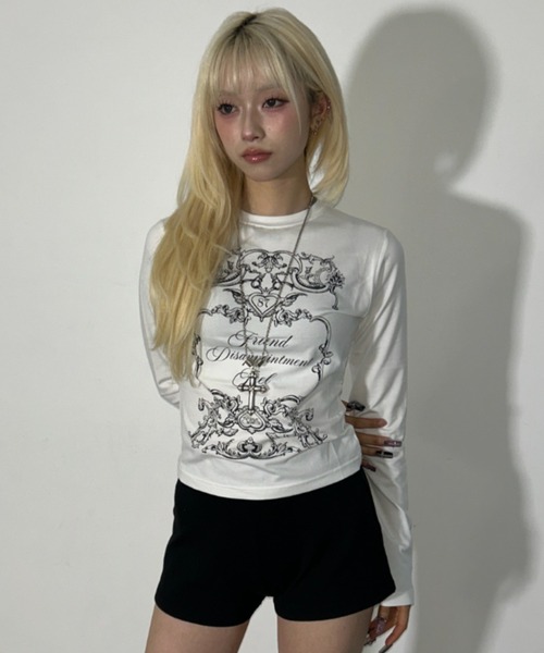 .KOM(ドットコム)の「A'GEM/9 × .kom 『.KOM/ドットケーオーエム』Gothic Frame Print Long Sleeve/ゴシックフレームプリントロングスリーブ(Tシャツ/カットソー・レディース・アイボリー/ブラック・FREE)」の17枚目の写真