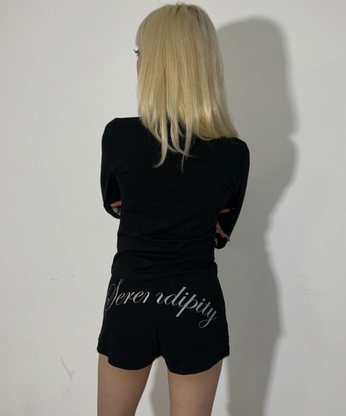 .KOM(ドットコム)の「A'GEM/9 × .kom 『.KOM/ドットケーオーエム』Gothic Frame Print Long Sleeve/ゴシックフレームプリントロングスリーブ(Tシャツ/カットソー・レディース・アイボリー/ブラック・FREE)」の14枚目の写真