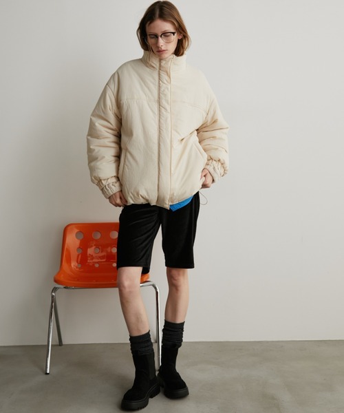 Auntie Rosa Holiday（アンティローザホリデー）の「中綿オーバーサイズコート / ブルゾン（ダウンジャケット/コート・レディース・アイボリー/ブラック/ライトグレー/キャメル・FREE）」の5枚目の写真