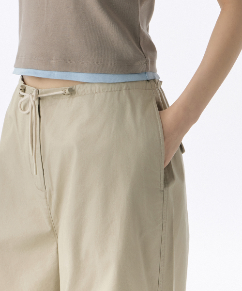 MUSINSA STANDARD WOMAN（ムシンサスタンダードウーマン）の「ウィメンズコットンパラシュートパンツ[ライトベージュ]（スウェットパンツ・レディース・その他・30/24/26/28/22）」の3枚目の写真