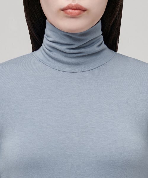 MUSINSA STANDARD WOMAN（ムシンサスタンダードウーマン）の「ウィメンズ テンセル スリム タートルネック Tシャツ [ブルーグレー]（Tシャツ/カットソー・レディース・その他・SMALL/MEDIUM/LARGE/X-LARGE/X-SMALL）」の3枚目の写真