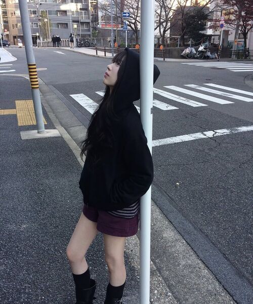 AAKAM(アーカム)の「AKM CROS2 Zip-Up Hoodie (Black)(パーカー・レディース・その他・1/2)」の18枚目の写真