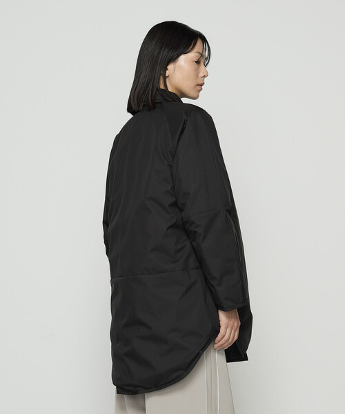 Gabardine K.T(ギャバジンケーティー)の「ステンカラー ダウン コート(ダウンジャケット/コート・レディース・ブラック/ベージュ・9号)」の13枚目の写真