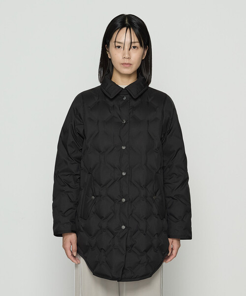 Gabardine K.T(ギャバジンケーティー)の「ステンカラー ダウン コート(ダウンジャケット/コート・レディース・ブラック/ベージュ・9号)」の21枚目の写真