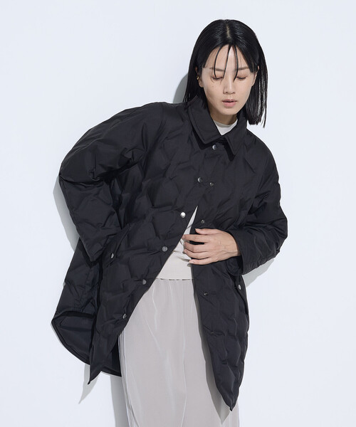 Gabardine K.T(ギャバジンケーティー)の「ステンカラー ダウン コート(ダウンジャケット/コート・レディース・ブラック/ベージュ・9号)」の2枚目の写真