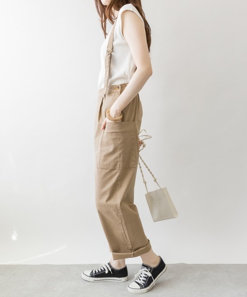 aity(アイティ)の「サイドビックポケットサロペットパンツ 2wayパンツ切替 肩紐取り外し可能(サロペット/オーバーオール・レディース・ベージュ/ブラック/カーキ・M/L/LL/3L/4L)」の22枚目の写真