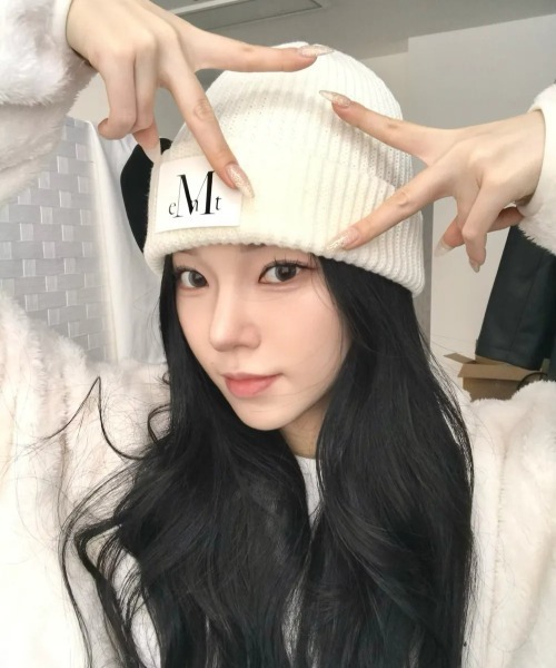 セール】【日本未発売/WEB限定】MUCENT(ムセント)/ロング ニット