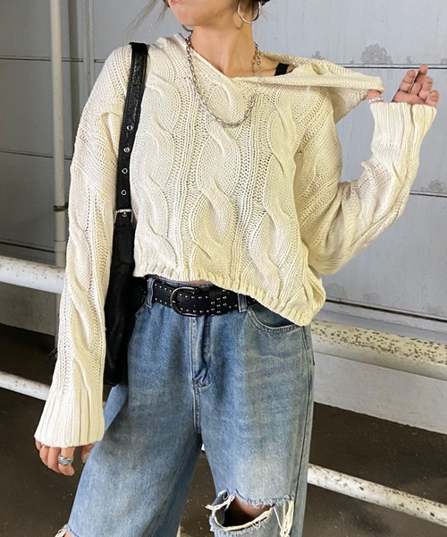 non-hedge（ノンヘッジ）の「ケーブルフードショート丈ニットトップス（ニット/セーター・レディース・オフホワイト/チャコールグレー/カーキ/ブラウン/ベージュ・FREE）」の2枚目の写真