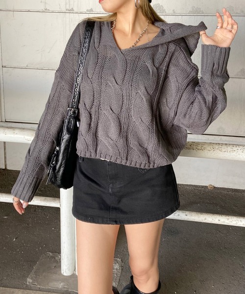 non-hedge（ノンヘッジ）の「ケーブルフードショート丈ニットトップス（ニット/セーター・レディース・オフホワイト/チャコールグレー/カーキ/ブラウン/ベージュ・FREE）」の3枚目の写真