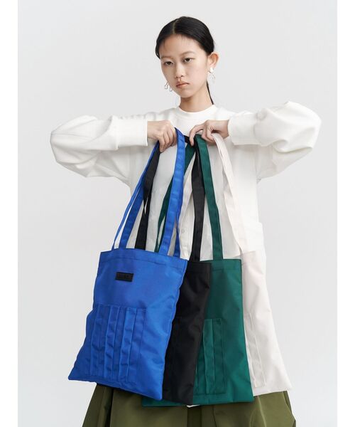 UN3D.（アンスリード）の「NYLON ORIGAMI POCKET TOTE / ナイロンオリガミポケットトート（トートバッグ・レディース・ホワイト/グリーン/ブラック/ブルー・FREE）」の7枚目の写真