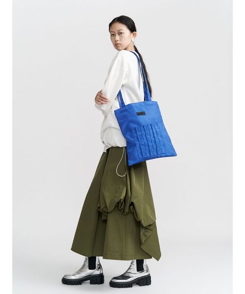UN3D.（アンスリード）の「NYLON ORIGAMI POCKET TOTE / ナイロンオリガミポケットトート（トートバッグ・レディース・ホワイト/グリーン/ブラック/ブルー・FREE）」の11枚目の写真