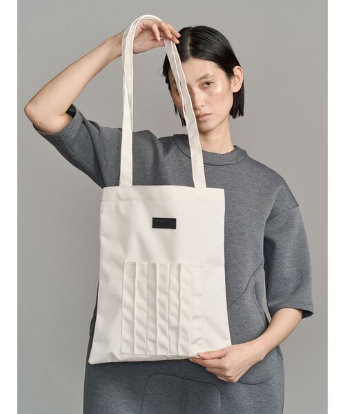 UN3D.（アンスリード）の「NYLON ORIGAMI POCKET TOTE / ナイロンオリガミポケットトート（トートバッグ・レディース・ホワイト/グリーン/ブラック/ブルー・FREE）」の18枚目の写真