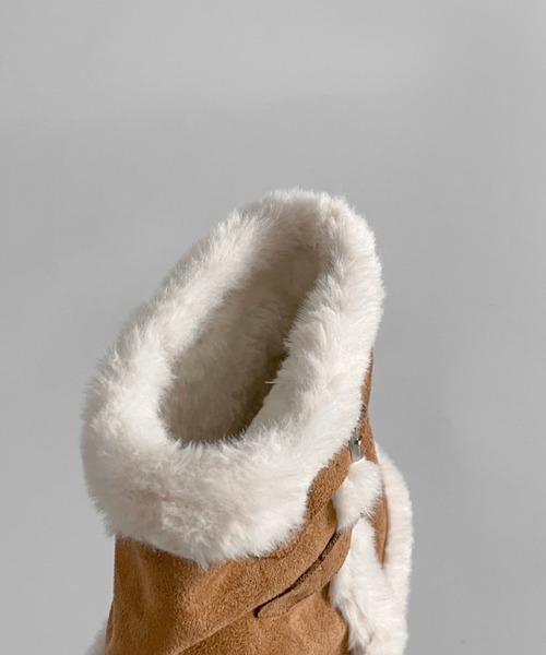 Shoes in Closet（シューズインクローゼット）の「厚底 レッグ