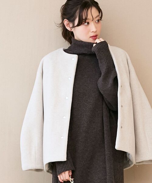 le.coeur blanc（ルクールブラン）の「ノーカラーコクーンミドルコート（ノーカラーコート・レディース・ライトグレー/ベージュ/ブラック/ブラウン・38）」の4枚目の写真