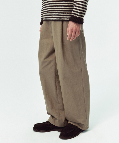 BLANKROOM(ブランクルーム)の「ワンタックC.N.パンツ_ダスティベージュ(その他パンツ・レディース・その他・1/2/0/3)」の6枚目の写真