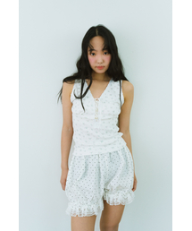 SHAKIRI（シャキリ）の「フラワーアイレットレースアップトップス（ホワイト）（Tシャツ/カットソー）」