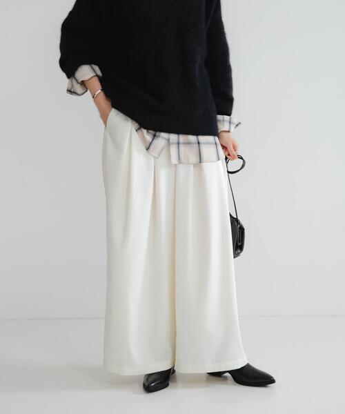 URBAN RESEARCH（アーバンリサーチ）の「ストレッチタックギャザーワイドパンツ（その他パンツ・レディース・ブルー/チャコールグレー/オフホワイト・36/38）」の10枚目の写真