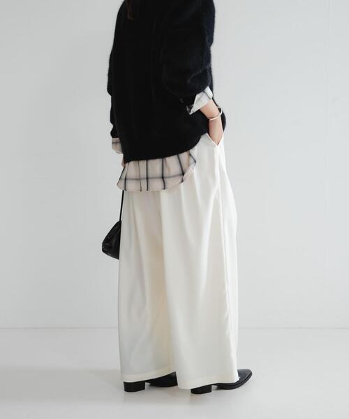 URBAN RESEARCH（アーバンリサーチ）の「ストレッチタックギャザーワイドパンツ（その他パンツ・レディース・ブルー/チャコールグレー/オフホワイト・36/38）」の12枚目の写真