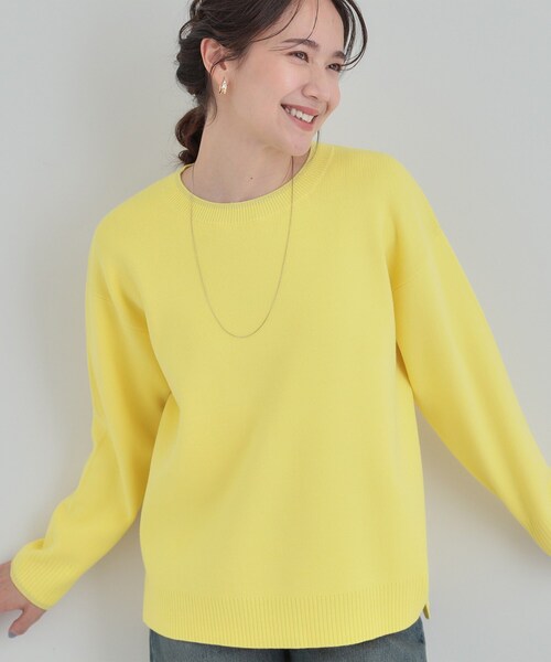 SHOO・LA・RUE（シューラルー）の「【洗濯機可/セットアップ可/毛玉になりにくい】クルーネックニット（ニット/セーター・レディース・ライトパープル/グリーン系/ダークブラウン/ブラック/イエロー系その他/ライトベージュ・01/02/03/04）」の6枚目の写真