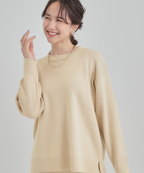 SHOO・LA・RUE（シューラルー）の「【洗濯機可/セットアップ可/毛玉になりにくい】クルーネックニット（ニット/セーター・レディース・ライトパープル/グリーン系/ダークブラウン/ブラック/イエロー系その他/ライトベージュ・01/02/03/04）」の3枚目の写真